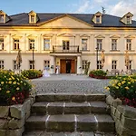 Hotel Zamecek Petrovice 4*