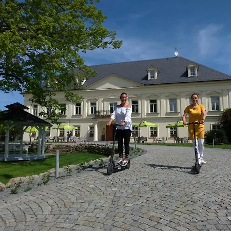 Zamecek Petrovice Hotell Petrovice u Karviné