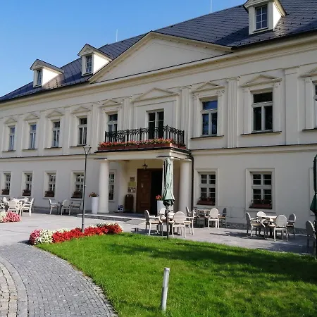 Hotell Zamecek Petrovice