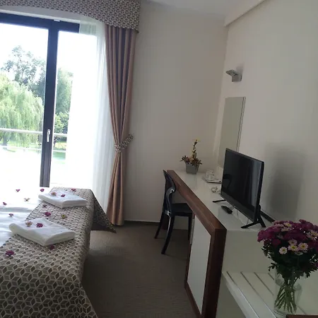 Zamecek Petrovice Hotell