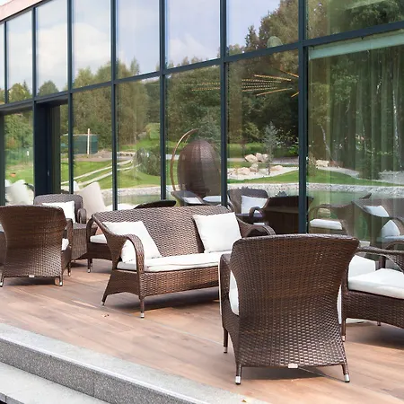 Zamecek Petrovice 4*