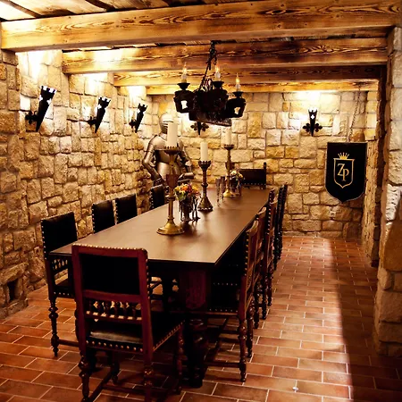 Zamecek Petrovice Hotell 4*