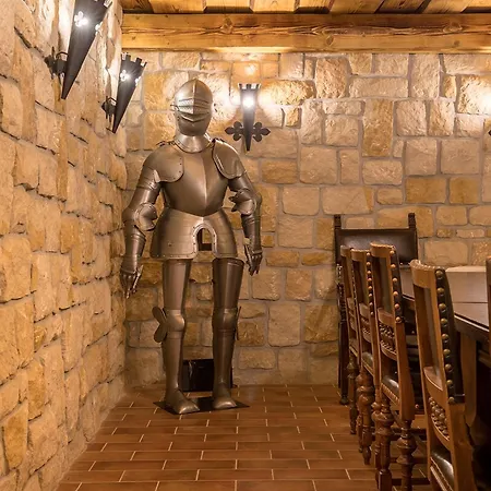 Zamecek Petrovice Hotel