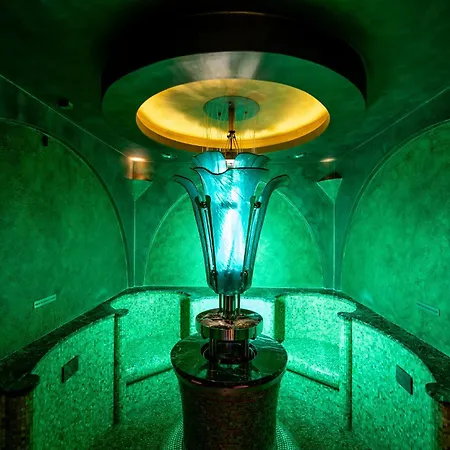 Zámeček Petrovice - Free Wellness 3h 4* Petrovice u Karviné