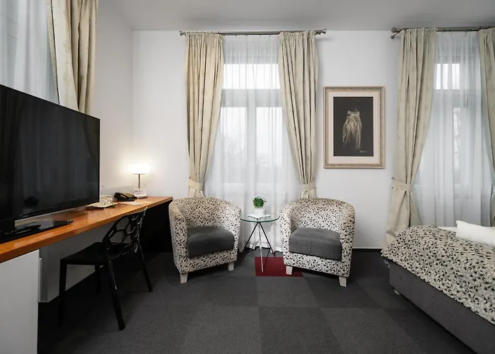 Zamecek Petrovice מלון 4*